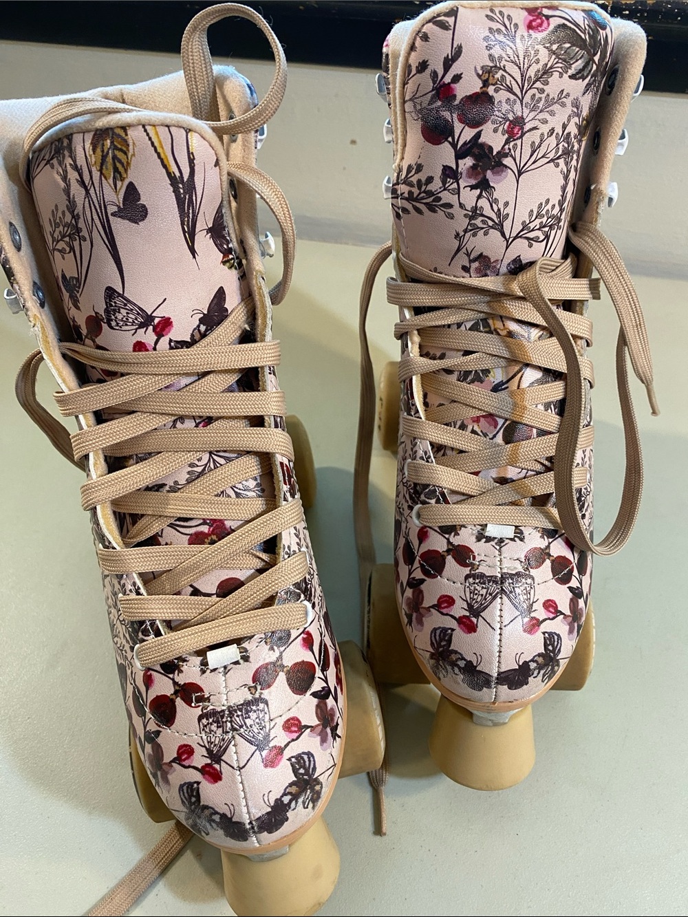 Women’s Pink Floral Roller Skates with Cream Laces